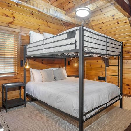 The Dudley Cabins By Avantstay Sevierville Eksteriør billede